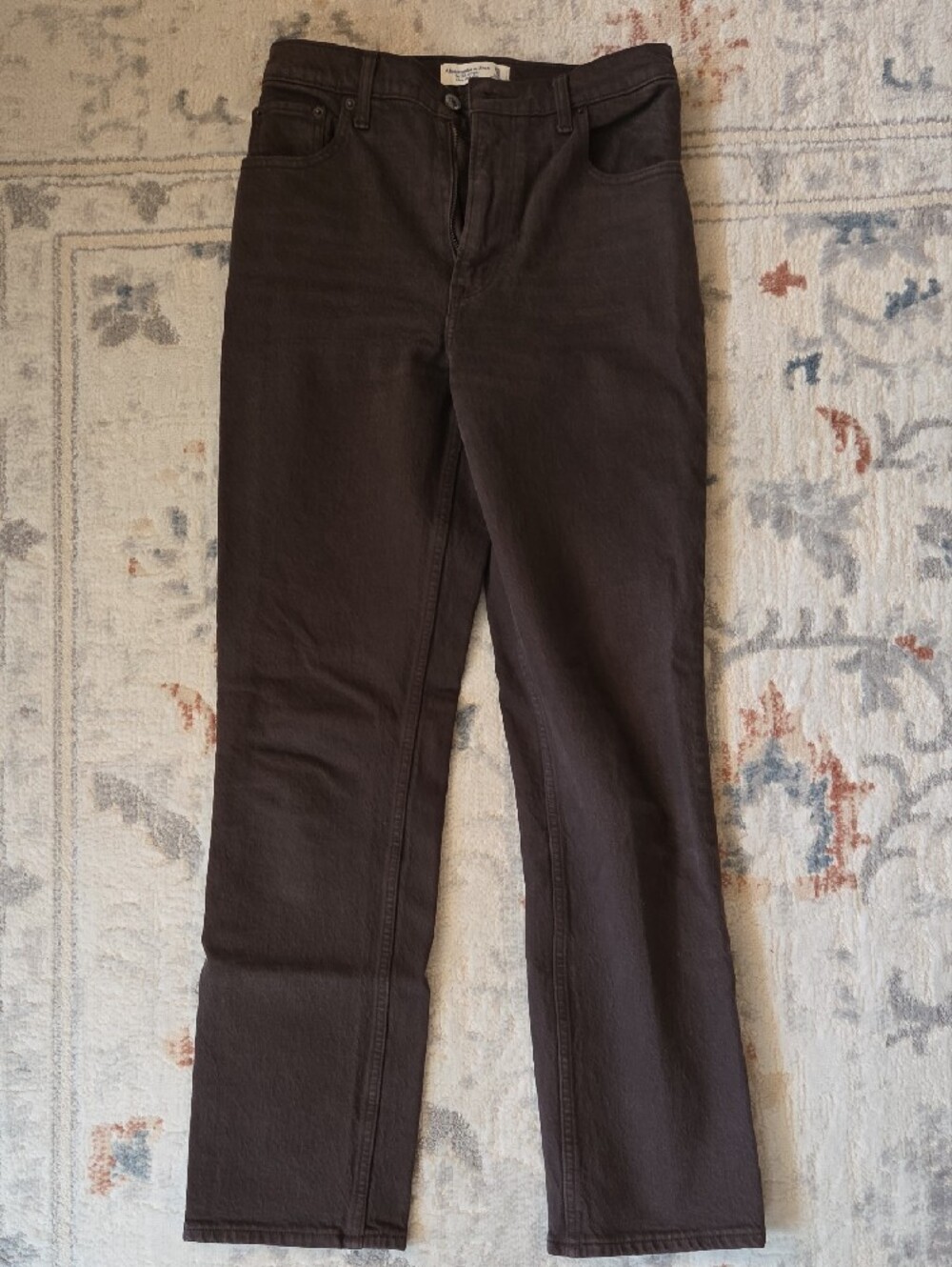 Abercrombie High-Waist Jeans in Brown